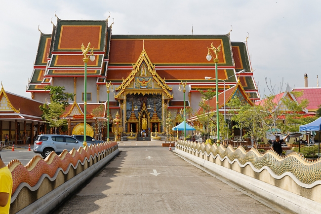 Wat Bang Phli Yai Klang-002